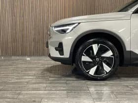 Volvo EX40 thumbnail 5