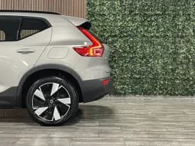 Volvo EX40 thumbnail 6