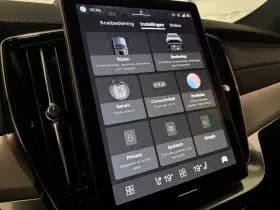 Volvo XC90 thumbnail 34