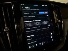 Volvo XC60 thumbnail 31