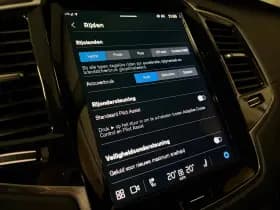 Volvo XC90 thumbnail 32