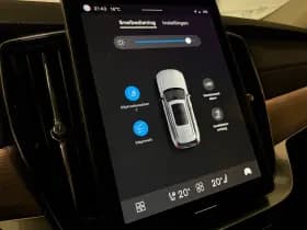 Volvo XC90 thumbnail 32