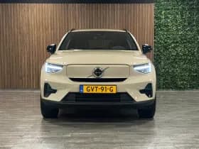 Volvo EX40 thumbnail 2