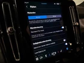 Volvo EX40 thumbnail 24