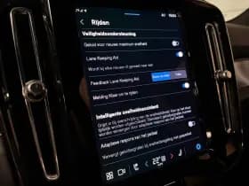 Volvo EX40 thumbnail 25