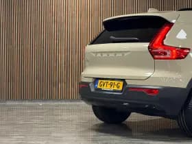 Volvo EX40 thumbnail 9