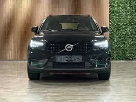 Volvo XC40 thumbnail 2