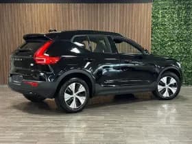 Volvo XC40 thumbnail 3