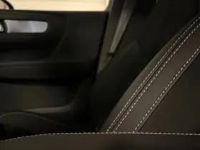 Volvo EX40 thumbnail 40