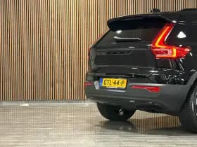 Volvo EX40 thumbnail 10