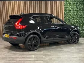 Volvo EX40 thumbnail 3