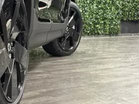 Volvo EX40 thumbnail 9