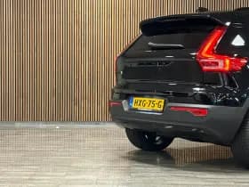 Volvo EX40 thumbnail 10