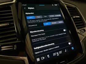 Volvo XC90 thumbnail 34