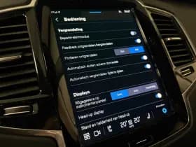 Volvo XC90 thumbnail 38