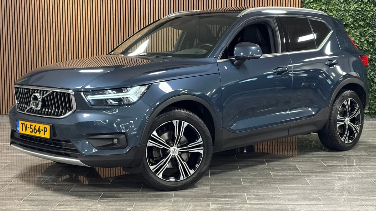 Volvo XC40 — foto 1