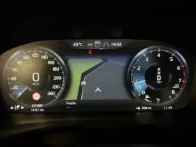 Volvo XC40 thumbnail 23