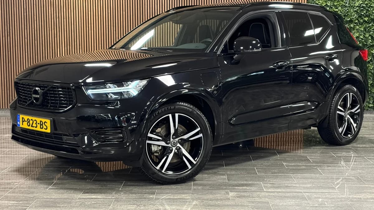 Volvo XC40 — foto 1