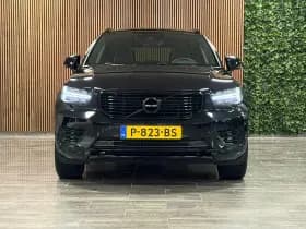 Volvo XC40 thumbnail 2