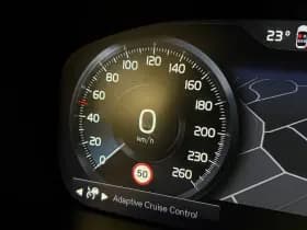 Volvo XC40 thumbnail 23