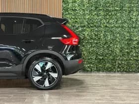Volvo EX40 thumbnail 4