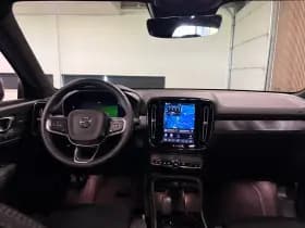 Volvo EX40 thumbnail 7