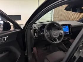 Volvo XC40 thumbnail 8