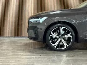 Volvo XC60 thumbnail 3