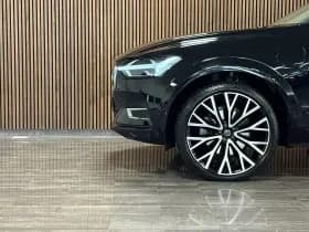 Volvo XC60 thumbnail 3