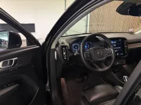 Volvo XC40 thumbnail 8