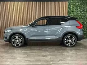Volvo XC40 thumbnail 2