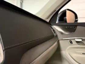Volvo XC90 thumbnail 41
