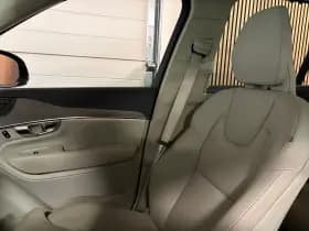 Volvo XC90 thumbnail 43