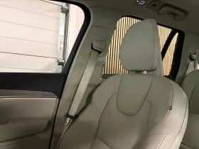 Volvo XC90 thumbnail 44