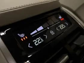 Volvo XC90 thumbnail 18