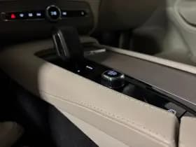 Volvo XC90 thumbnail 47