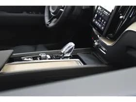 Volvo XC60 thumbnail 23