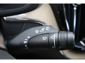 Volvo XC60 thumbnail 40