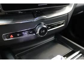 Volvo XC60 thumbnail 25