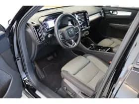 Volvo XC40 thumbnail 4