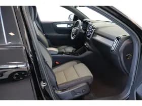 Volvo XC40 thumbnail 6