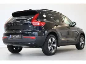 Volvo XC40 thumbnail 3