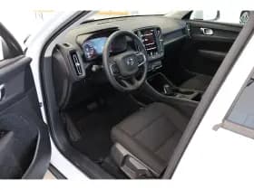 Volvo XC40 thumbnail 4