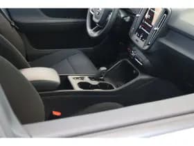 Volvo XC40 thumbnail 35