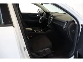 Volvo XC40 thumbnail 6