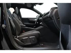 Volvo EX40 thumbnail 42