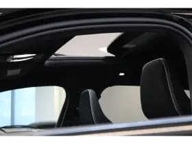 Volvo EX40 thumbnail 9