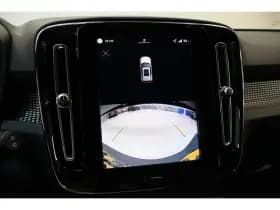 Volvo EX40 thumbnail 10