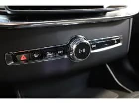 Volvo XC90 thumbnail 38
