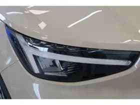 Volvo EX40 thumbnail 21